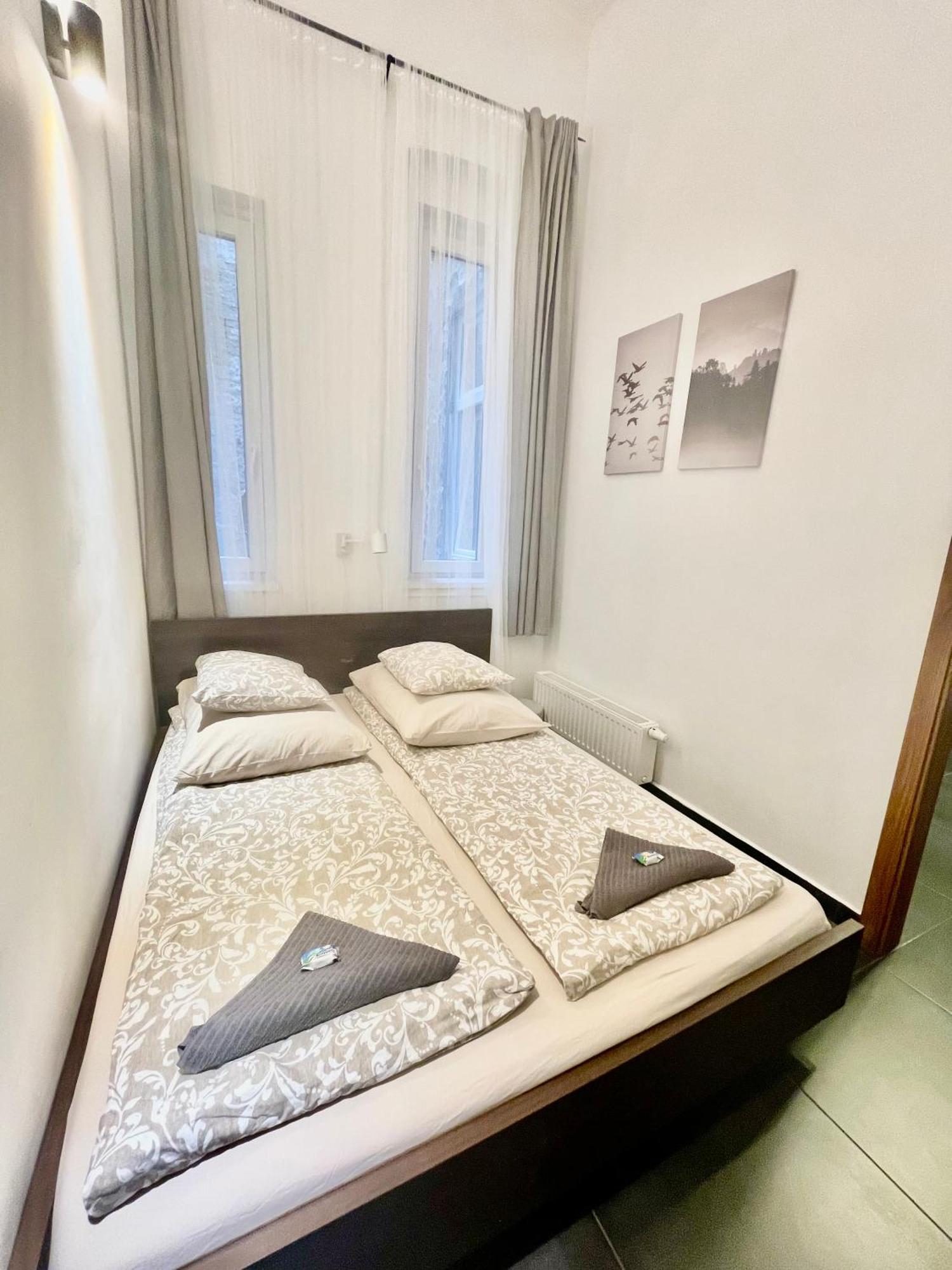 Alice Apartment - Andrassy Street Budapest Exteriör bild